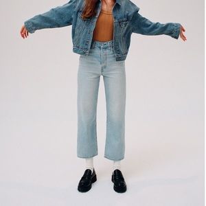 Levi Ribcage Straight Ankle Jean